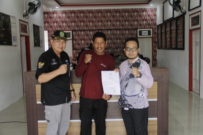 
 Disdukcapil Kukar Laksanakan Pelayanan Jemput Bola di Kelurahan Muara Jawa Pesisir