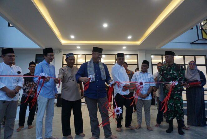 
 Bupati Kukar Edi Damansyah Safari Ramadhan dan Resmikan Kantor Camat Samboja