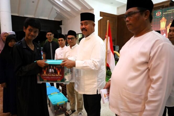 
 Bupati Kukar Edi Damansyah: “Dulu Etam Kutai Ini Kalau Disatukan Seperti Memberkas Perijak”