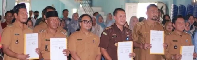 
 Kejari Kukar Tandatangani MOU Dengan 4 Desa di Kukar