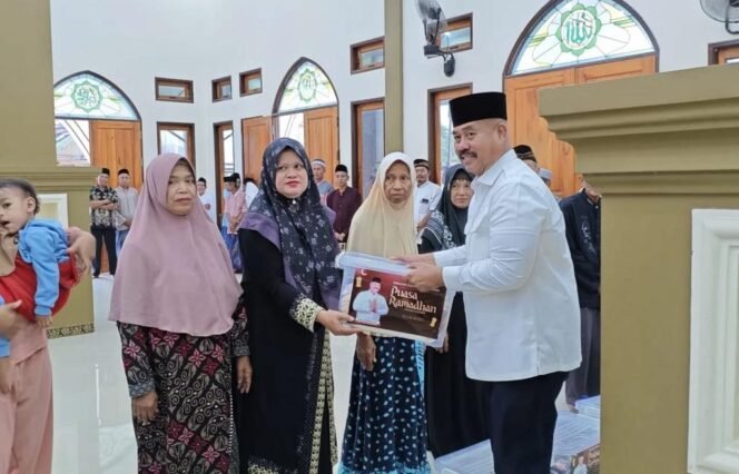 
 Bupati Kukar Edi Damansyah Kunjungi Masjid AT-Taqwa Desa Manunggal Daya