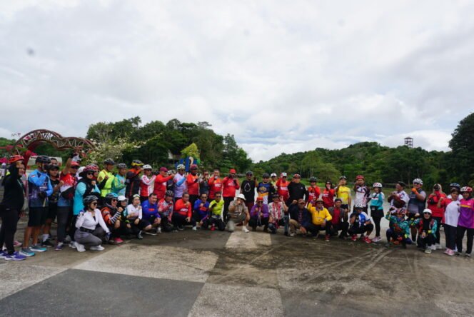 
 Bupati Kukar Edi Damansyah Gowes Fun Kukar Idaman 2025