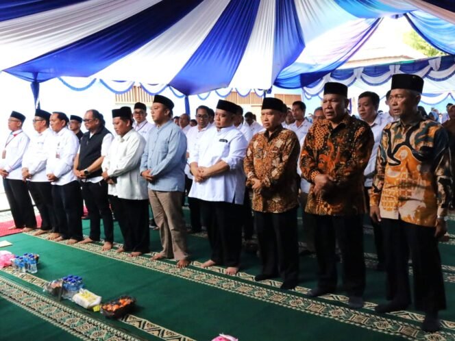 
 Asisten II Kukar Silaturahmi dan Halal Bi Halal Perumda Tirta Mahakam