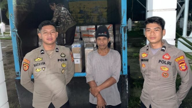 
 Polres Perketat Penjagaan Kantor KPU Kukar, Penerimaan Surat Suara