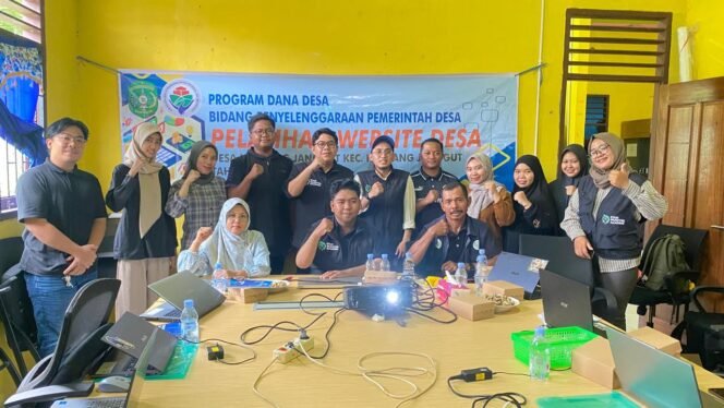 
 Etam Multitalenta Akademi Gelar Pelatihan dan Pendampingan Pengelolaan Website Desa Kembang Janggut