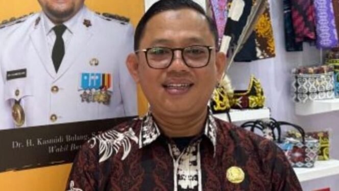 
 Dorong Peningkatan UMKM di Daerah, Dinas Perikanan Kutim Perkuat Pengolahan Ikan Lewat Bantuan Alat Modern