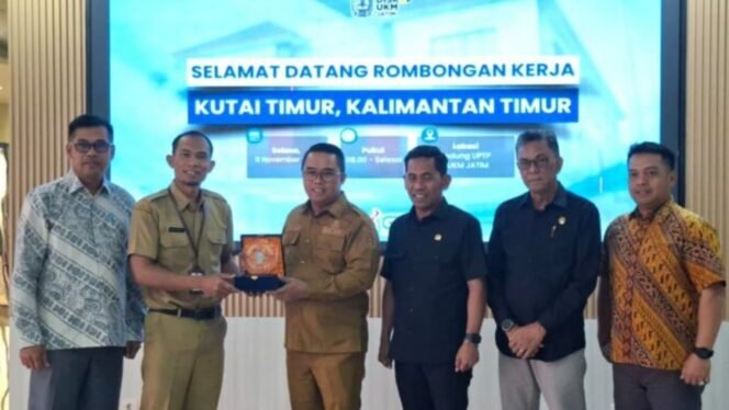 
 Studi Tiru Pemkab Kutim Melihat Cara Kerja Program di UPT Pelatihan Koperasi UKM Jatim